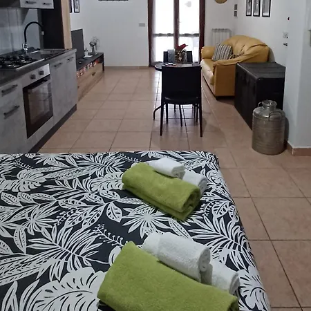 La Tana Di Otto Frühstückspension Montalto Uffugo