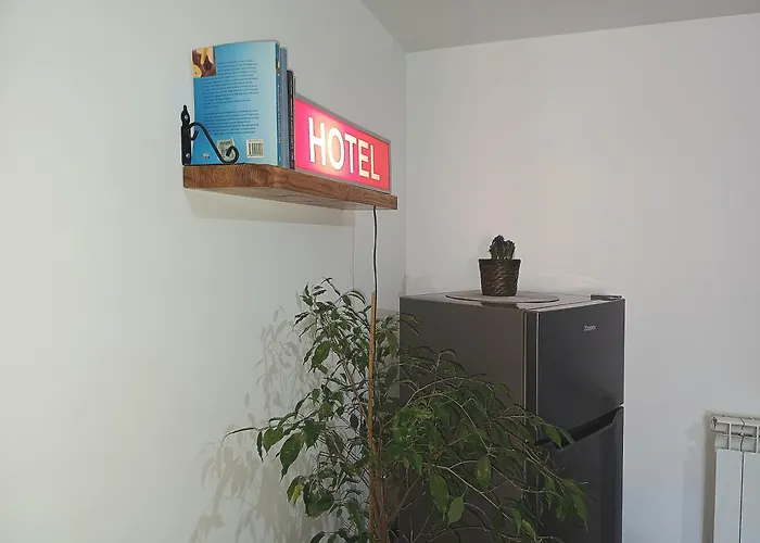 La Tana Di Otto 住宿加早餐酒店 蒙塔尔托乌富戈